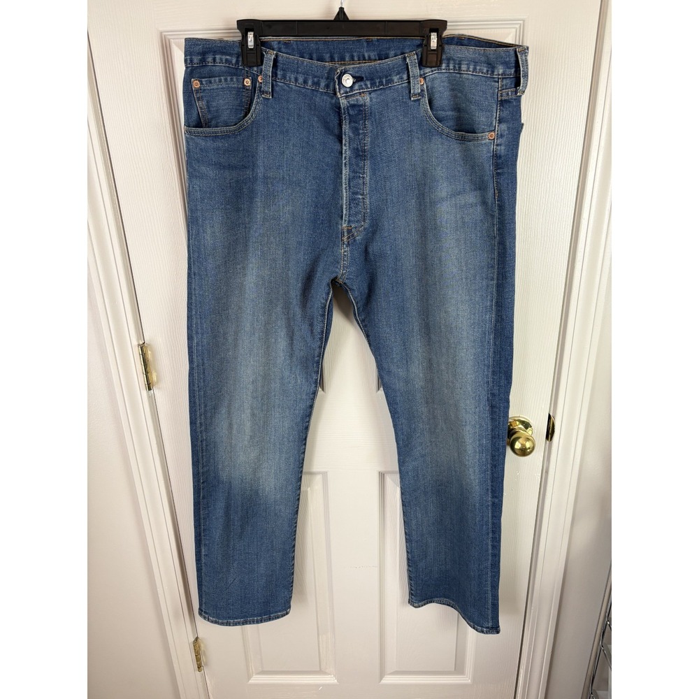 Levis 501 Original Fit Jeans Mens 40x32 Medium Wash Blue Denim Button Fly 00501